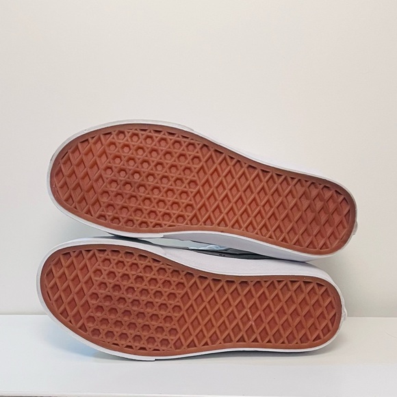 Vans X MLB Los Angeles Dodgers Sk8-Hi - Picture 5 of 6